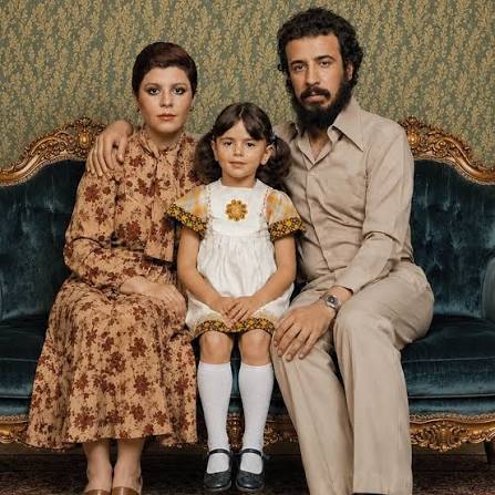 پرونده:علی حاتمی و زری خوشکام و لیلا حاتمی.jpg